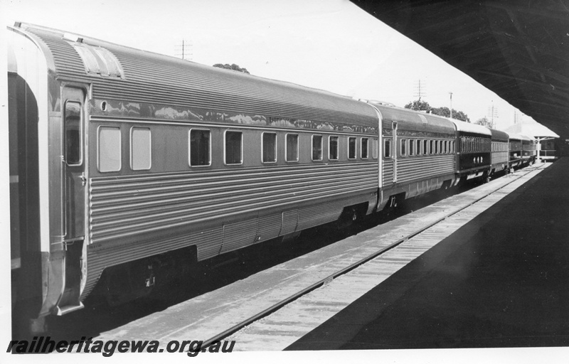 P18481
12 of 12 images relating to the ceremony for the linking of the standard gauge railways at Kalgoorlie, BRJ class 