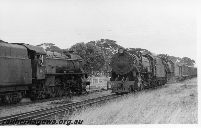 P18513
V class 1205 and V class 1222, on No 11 goods train, crossing V class 1214, on No 10 goods train, Cuballing, GSR line
