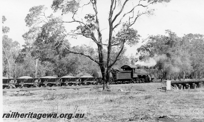 P18549
FS class 452, on goods train, approaching Ferguson River bridge, PP line 
