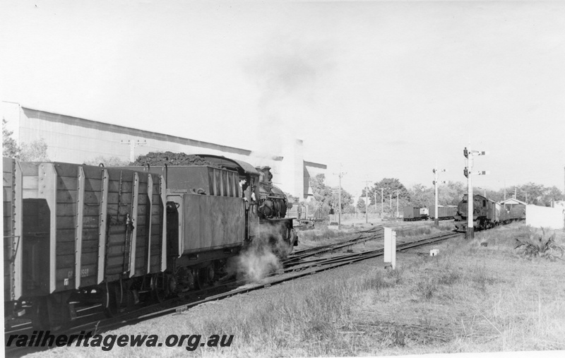 P18551
PM class 712, on No 168 goods train including GH class 18550, crossing W class 948, on goods train, bracket signals, Picton Junction
