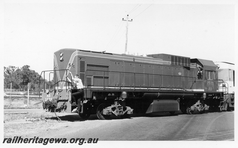 P18600
AB class 1533, on transfer bogies, Midland Workshops, long end and side view. See P18105
