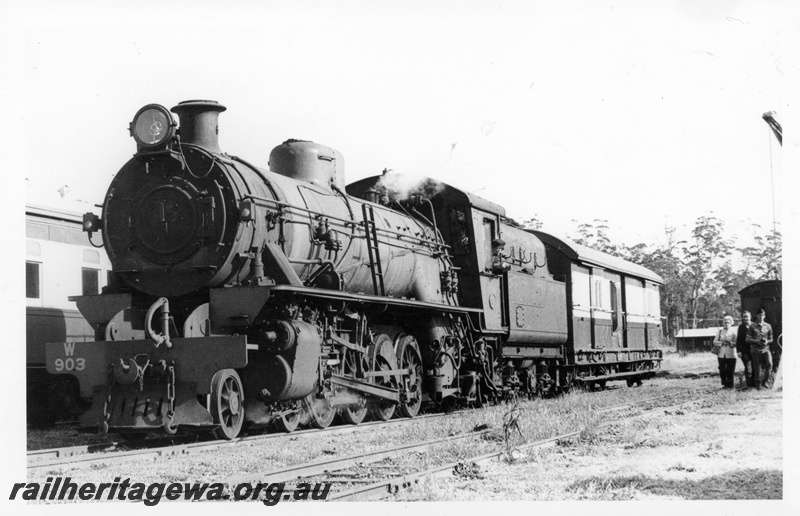 P18615
W class 903, on Reso tour, Northcliffe, PP line, front and side view
