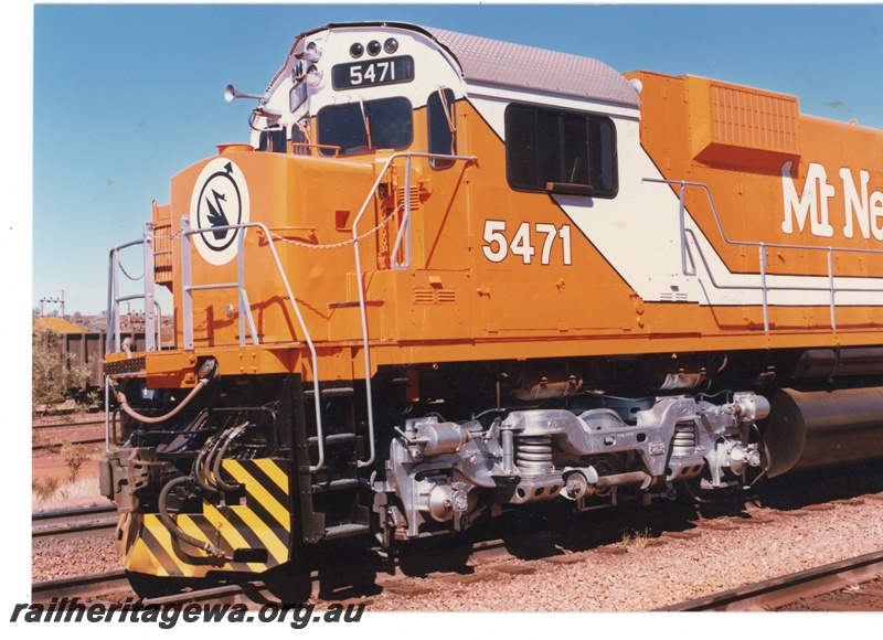 P18769
Mount Newman (MNM) M636 class 5471 - cab view of locomotive repainted in lighter orange livery.
