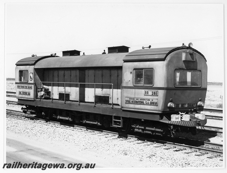P18817
Mount Newman (MNM) Speno RR28E Rail Grinder at Nelson Point, Port Hedland.
