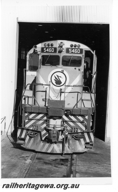 P18823
Mount Newman (MNM) C636 class 5460 head end view at Port Hedland
