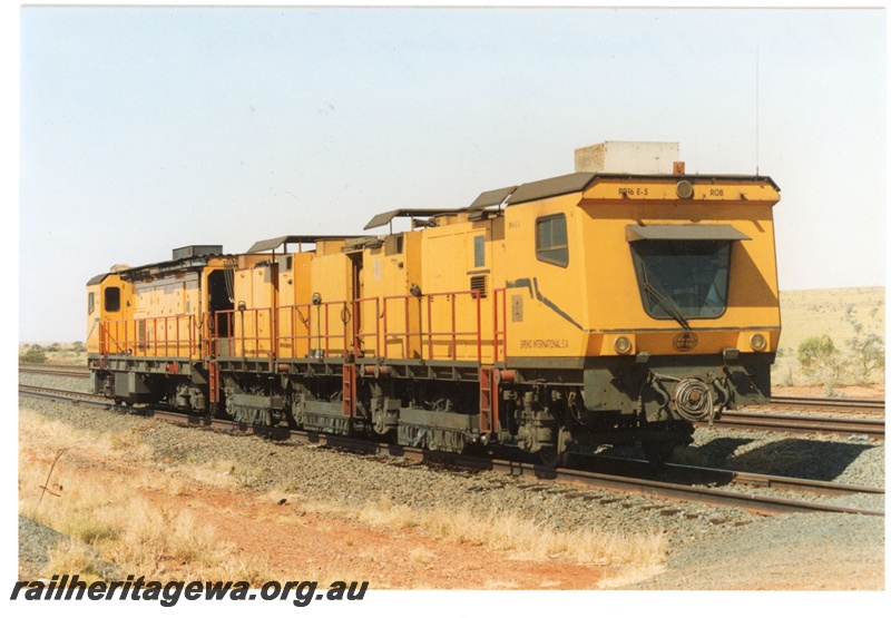 P18846
Cliffs Robe River (CRRIA) Speno Rail Grinder at Siding 3.
