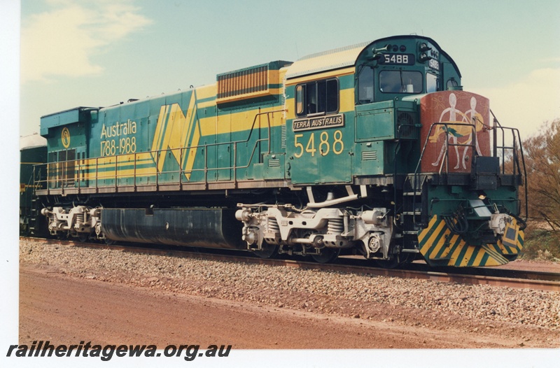 P18890
Mount Newman (MNM) M636 class 5488 