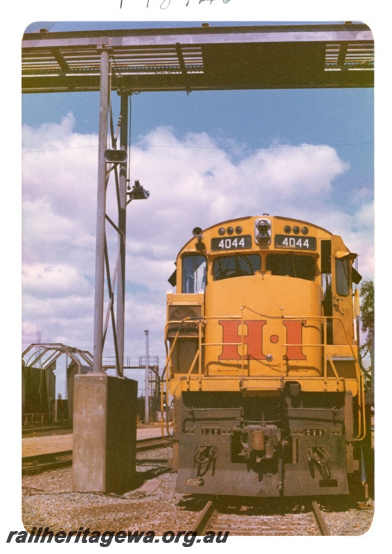 P18946
Hamersley iron (HI) M636 class 4044 head end view 7 Mile Dampier.
