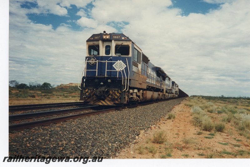 P19025
BHP Iron Ore (BHPIO) CM40-8M class 5657 