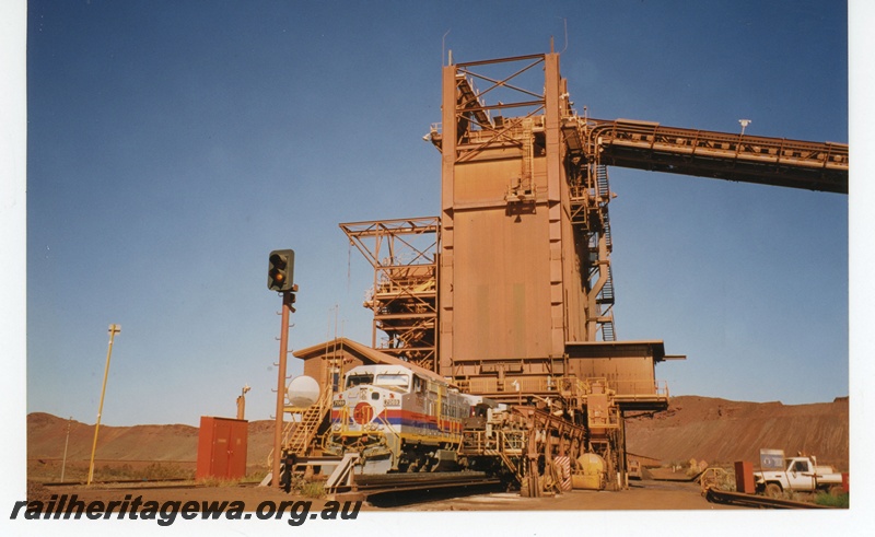 P19048
Hamersley Iron (HI) C44-9W class 7069 at Paraburdoo load out.
