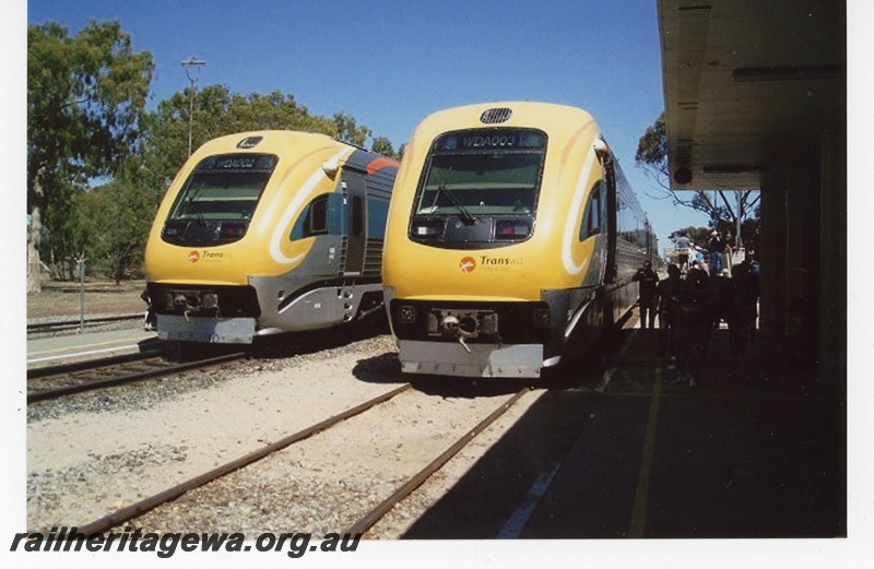 P19142
Transwa Prospector Cars WDA class cross at Merredin. EGR line.
