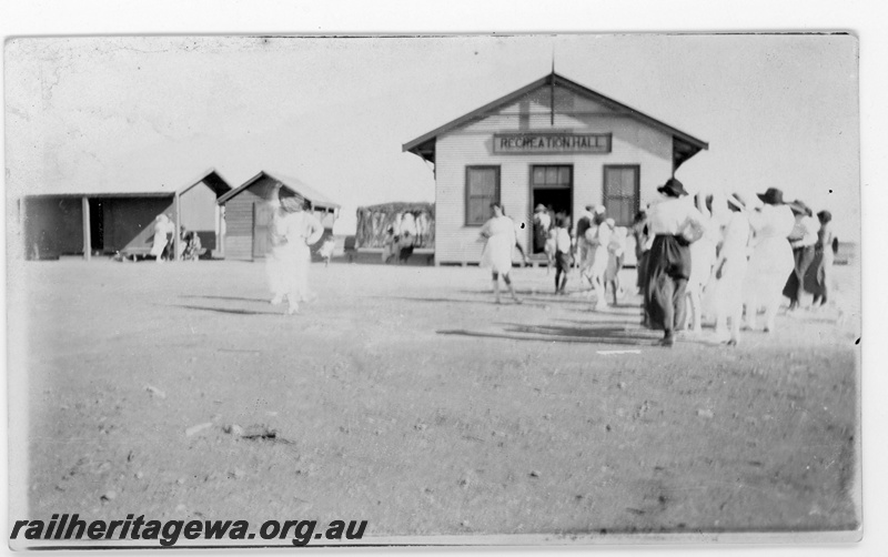 P19179
Commonwealth Railways (CR) recreation hall, townspeople, Cook, TAR line
