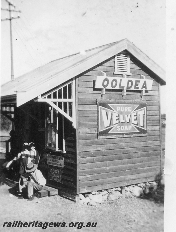 P19195
Commonwealth Railways (CR) station building, people, Ooldea, TAR line
