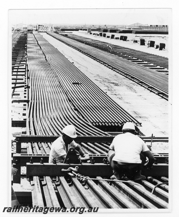 P19216
Mount Newman Mining (MNM) welding of rail at Port Hedland construction site.
