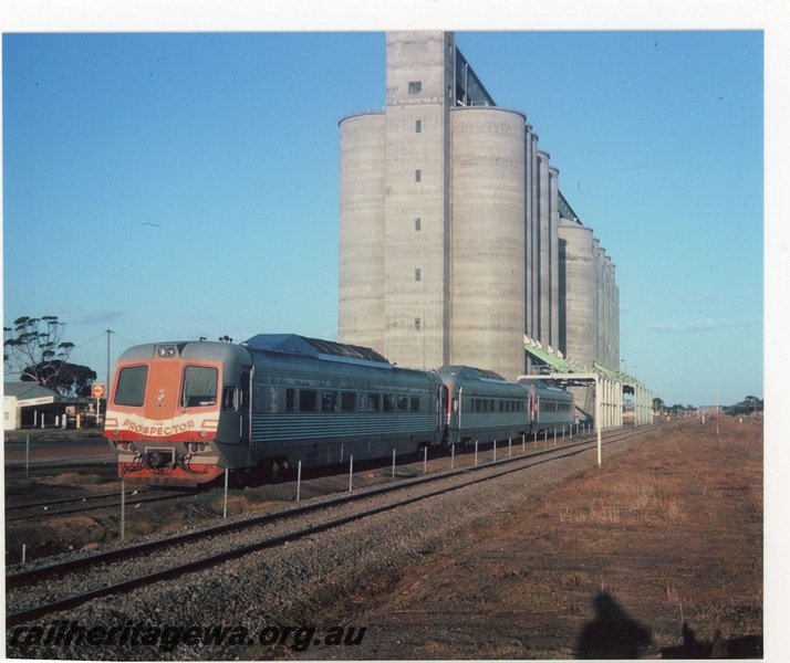 P19239
WCA class three car railcar set 