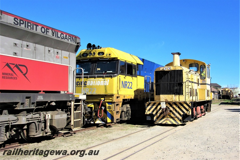 P19316
UGL's TA class arriving to move MRL class 002 into UGL's site, Bassendean
