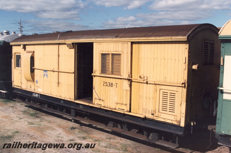 P19382
3 of 3 views of Z class 538T brakevan, yellow livery, on the line through the Rail Transport Museum, side and end view
