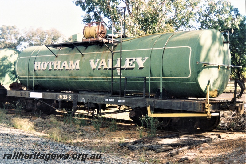 P19400
JM class 33 tank wagon in HVR ownership, green livery with 