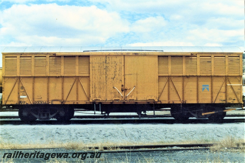 P19406
VF class 23304 louvered van, yellow livery, Avon Yard, lower half of side panelled in on the left hand end, side view
