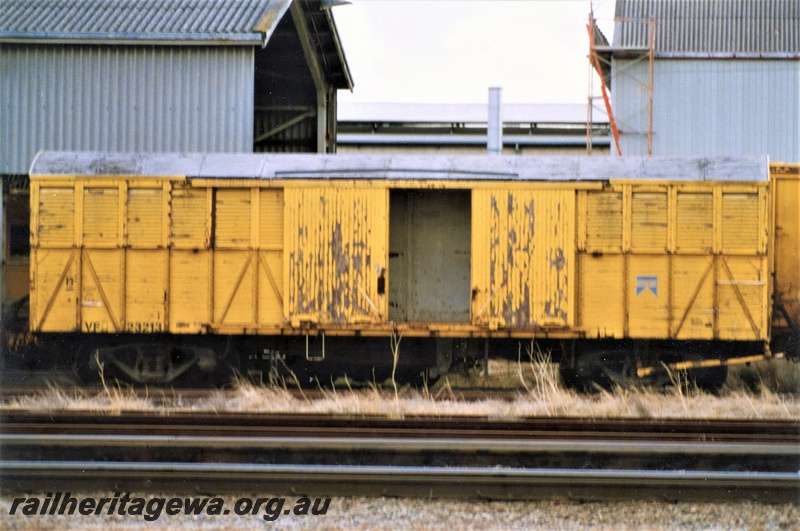 P19408
VF class 23213, yellow livery, extra side bracing on lower half of side, Avon yard, side view 
