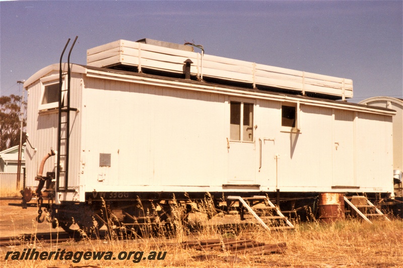 P19429
VW class 3386, white livery, Corrigin, NWM line, end and side view
