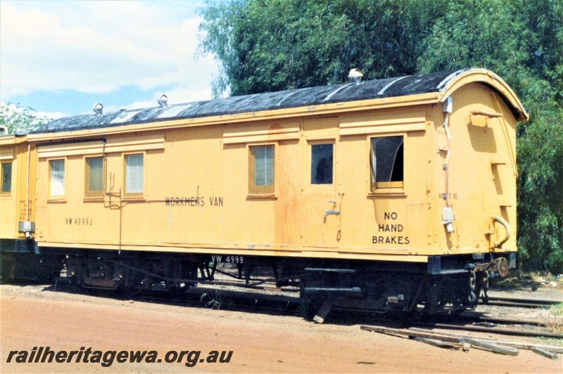 P19432
VW class 4999, ex VY class 499 bullion van, in yellow livery with 