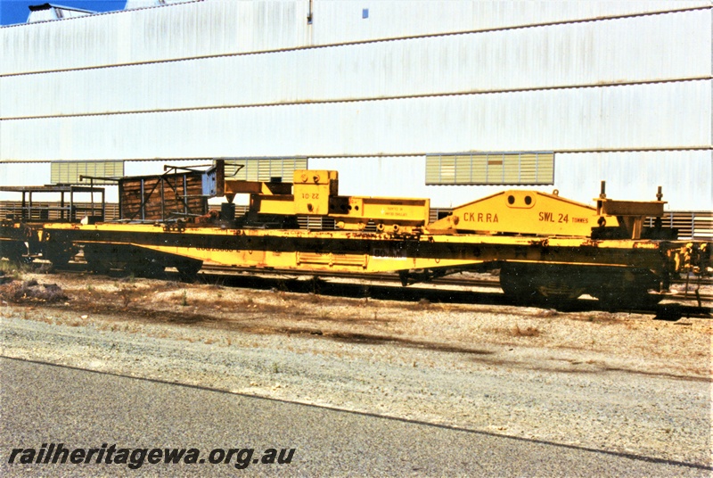 P19480
QUG class 25008, yellow livery, Forrestfield Yard, side and end view, 
