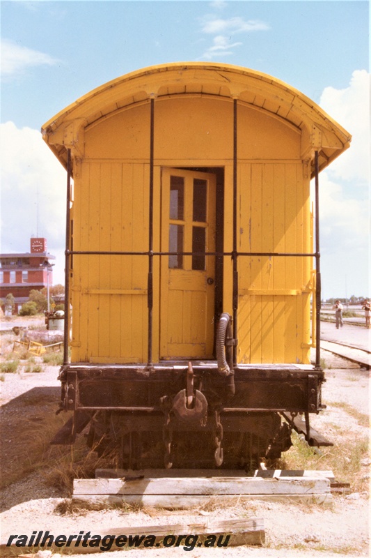 P19487
VW class5140, ex ZA class 160, yellow livery, Forrestfield Yard, perform end view
