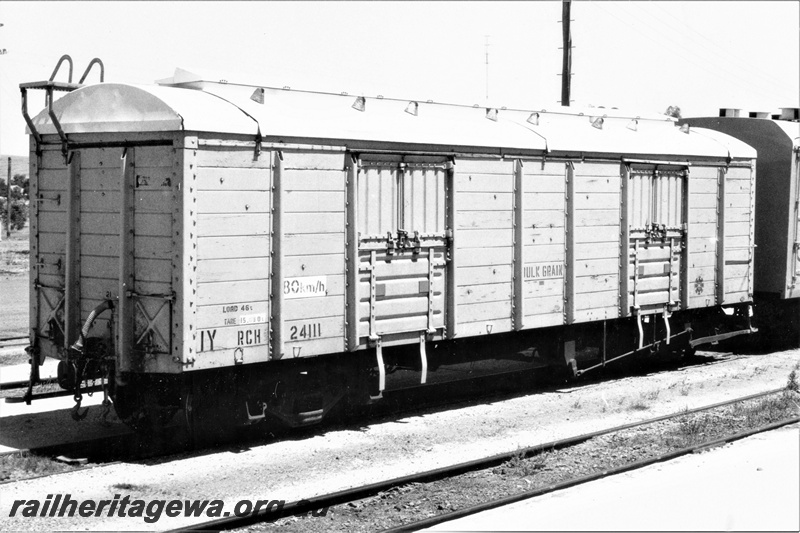 P19550
RCH class 24111 high sided grain wagon with a roof, yellow livery, York, GSR line, end and side view
