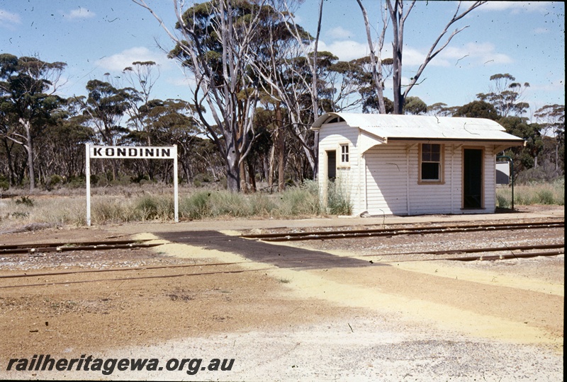 P19569
Nameboard, ladies waiting room, Kondinin, NKM line, view across the yard
