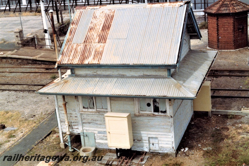 P19593
Signal box, 