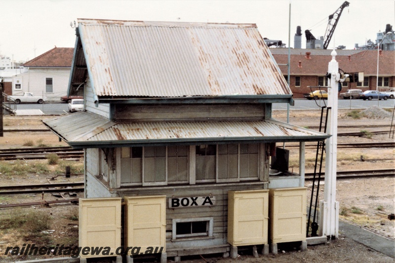 P19594
Signal box, 