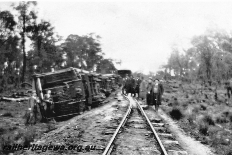 P19604
Derailment of Royal Train carrying Prince of Wales near Wilgarup. PP line.
