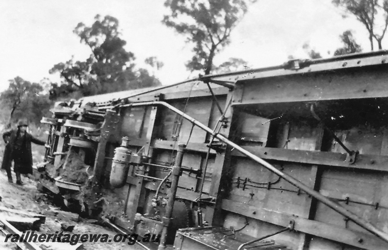 P19605
Derailment of Royal Train carrying Prince of Wales near Wilgarup. PP line.
