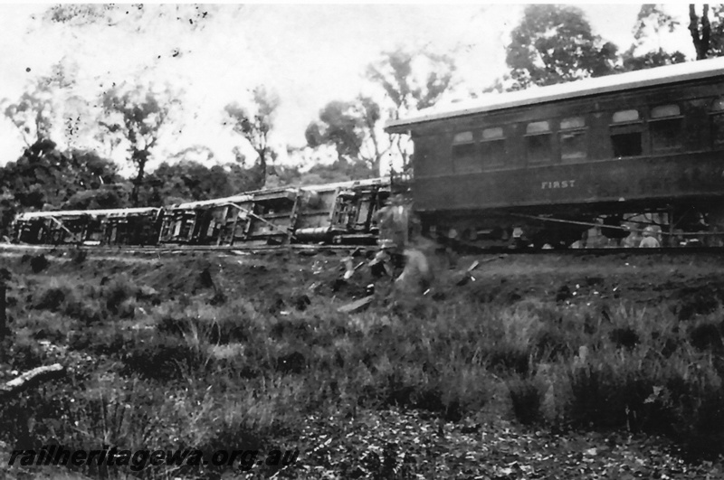 P19606
Derailment of Royal Train carrying Prince of Wales near Wilgarup. PP line.
