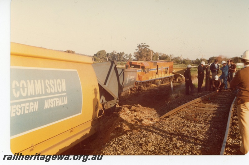 P19620
N class 1880 hauling a SECWA coal train derailed at Wagerup following level crossing accident with truck. SWR line.
