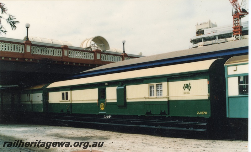 P19688
ZJ class 270 passenger brakevan converted into a mobile museum at Perth Station on its launch day
