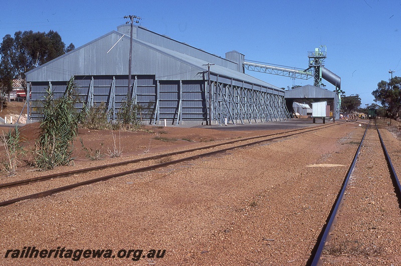 P19743
Wheat bin, conveyor, loader, tracks, Bolgart, CM line
