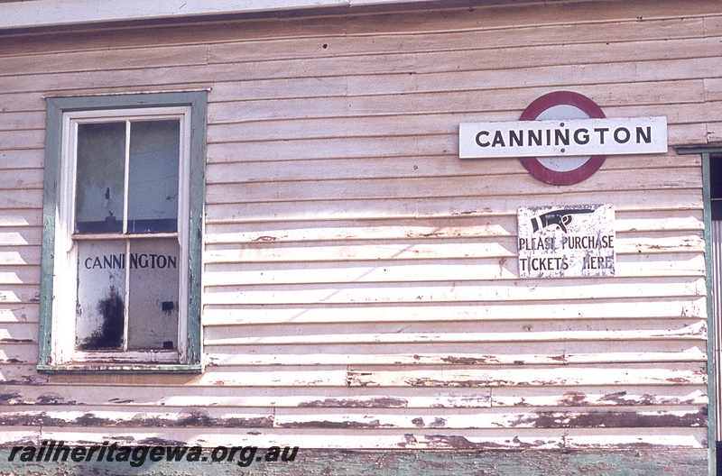 P19784
Station nameboard, on side of weatherboard station building, Cannington, SWR line
