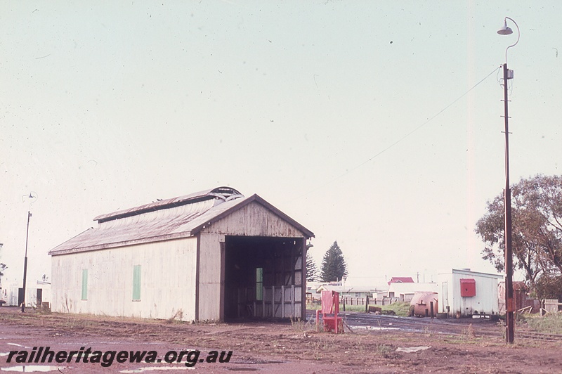 P19803
Loco shed ,trackside building, tank, tracks, yard lights, Esperance, CE line
