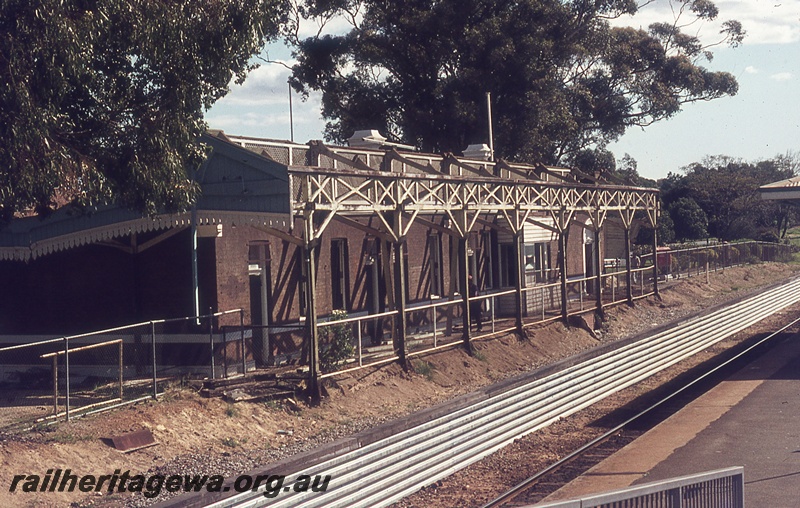 P19838
Station building on old Up platform being demolished, Guildford, ER line, view from island platform
