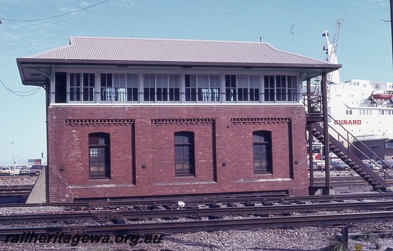 P19844
Signal box, tracks, Cunard's 