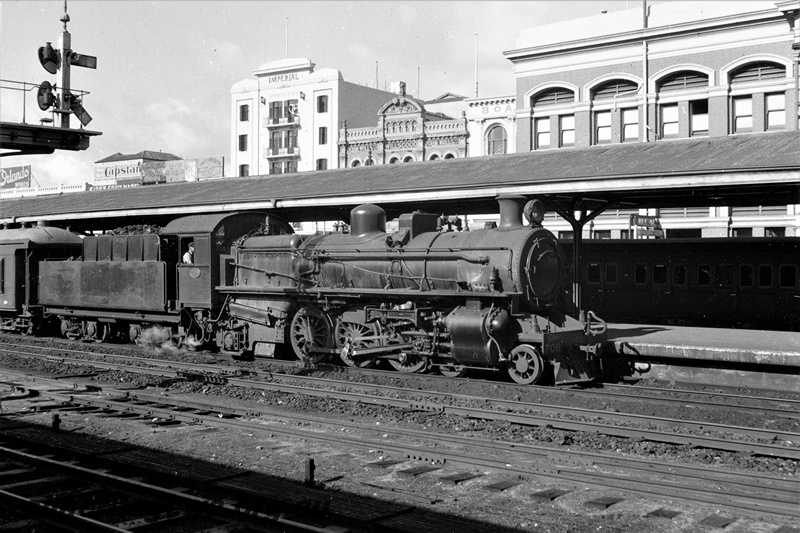 P19899
PM Class 708 at Perth Station. ER line
