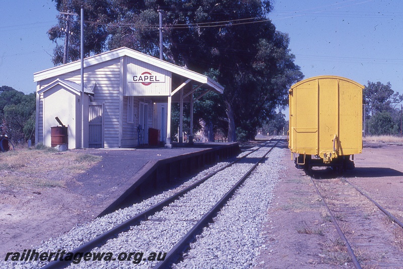 P19966
Station building, platform, van, tracks, Capel, BB line
