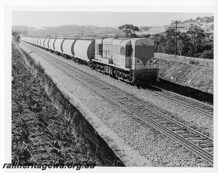 P20014
K class 205, on wheat train, Avon Valley line, side and front view
