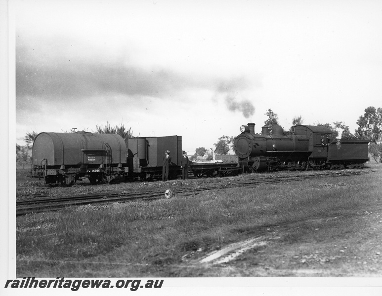 P20118
E class 337 loco on Weedex train including U class 2980 Weedex wagon, JA class 1509 with 