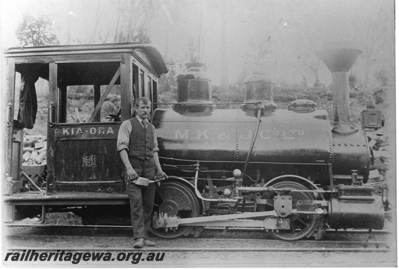 P20256
Kia Ora when owned by Millars Jarrah and Karri  Co Ltd. Photo taken between 1905 and 1909.
