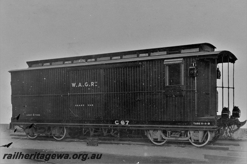 P20314
C class 67 bogie passenger brake van, later Z class 5067 and then Z class 85, side and end view
