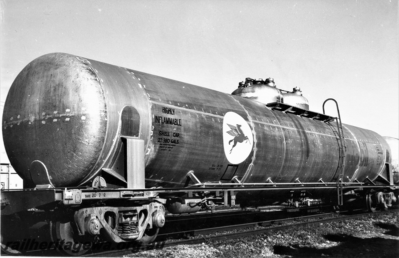 P20315
WJD class standard gauge bogie fuel tanker with Mobil flying horse insignia, end and side view
