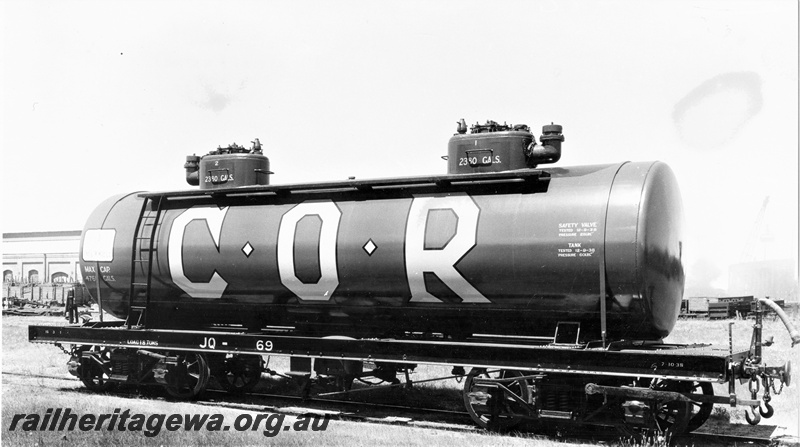 P20317
JQ class 69,  bogie tank wagon, 